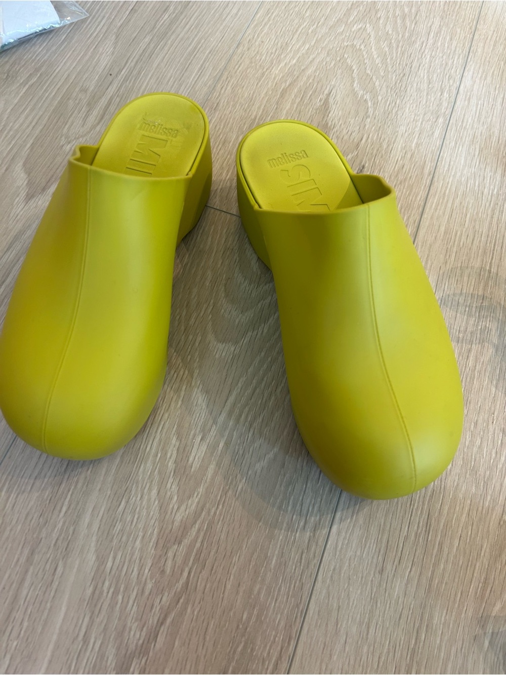 Simon Miller X Melissa rubber clogs